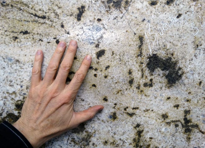 straus-leathered-granite-detail